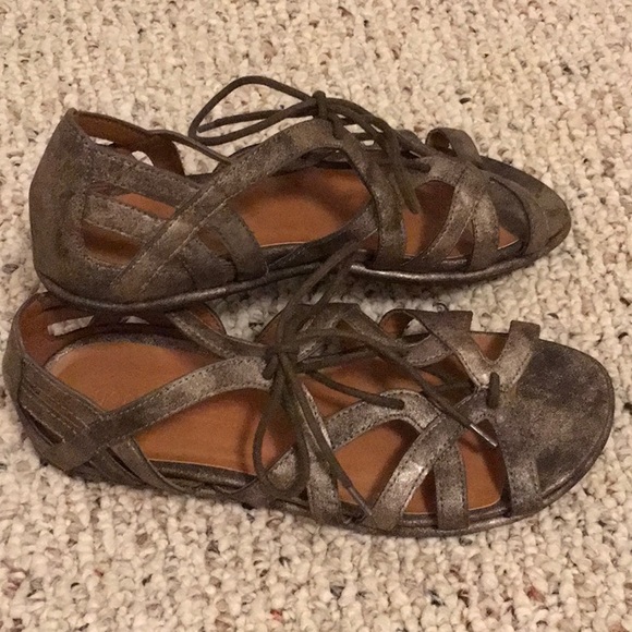 gentle souls by kenneth cole sandals